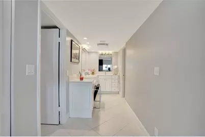 1150 Hillsboro Mile #1016, Pompano Beach, FL 33062 - Photo 17