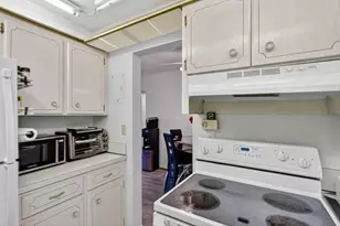 418 S Cypress Rd, Pompano Beach, FL 33060 - Photo 13