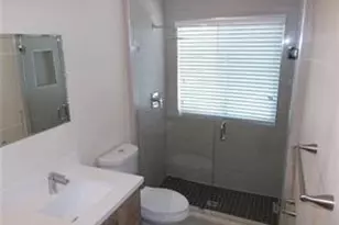 1156 Chinaberry Dr, Weston, FL 33327 - Photo 35