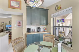 6040 SE Martinique Dr, Stuart, FL 34997 - Photo 9