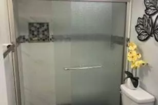 565 Oaks Ln, Pompano Beach, FL 33069 - Photo 25