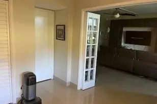 565 Oaks Ln, Pompano Beach, FL 33069 - Photo 41