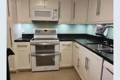 565 Oaks Lane #103, Pompano Beach, FL 33069 - Photo 19