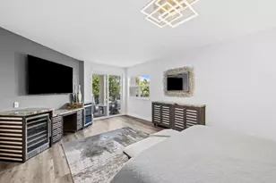 1050 Seminole Dr, Fort Lauderdale, FL 33304 - Photo 13