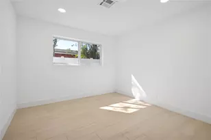 5621 NE 16th Ave, Fort Lauderdale, FL 33334 - Photo 17