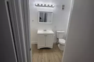 2622 NW 33rd St, Oakland Park, FL 33309 - Photo 9