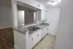 2622 NW 33rd St, Oakland Park, FL 33309 - Photo 5