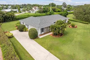 137 SE Turtle Creek Dr, Jupiter, FL 33469 - Photo 37