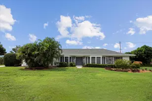 137 SE Turtle Creek Dr, Jupiter, FL 33469 - Photo 3