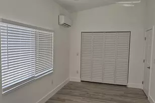 111 NE 45th St, Oakland Park, FL 33334 - Photo 9