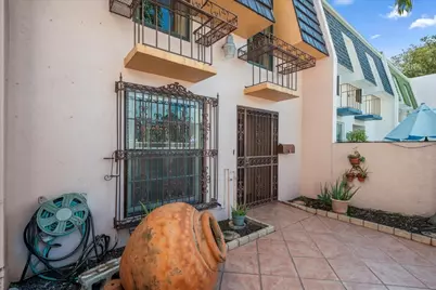 13509 NE 21st Court #13509, North Miami, FL 33181 - Photo 5