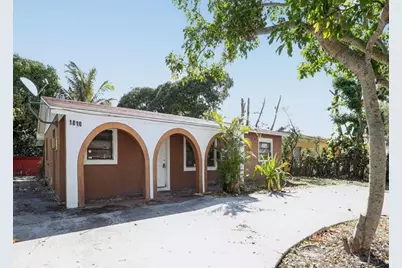 1830 NE 2nd Lane, Boynton Beach, FL 33435 - Photo 1