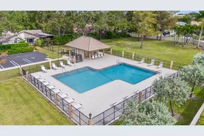 2326 NW 96th Way, Coral Springs, FL 33065 - Photo 25