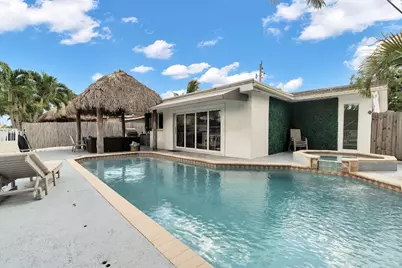 2233 SE 15th Street, Pompano Beach, FL 33062 - Photo 1