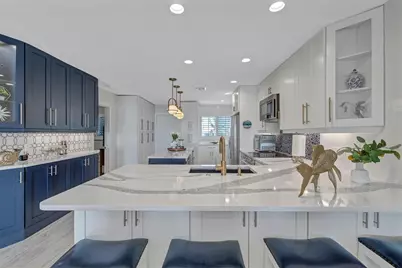 7125 Gulf Of Mexico #22, Longboat Key, FL 34228 - Photo 9