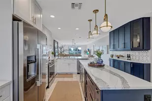 7125 Gulf Of Mexico Unit, Longboat Key, FL 34228 - Photo 3