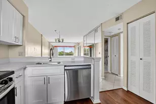 2236 N Cypress Bend Dr, Pompano Beach, FL 33069 - Photo 7