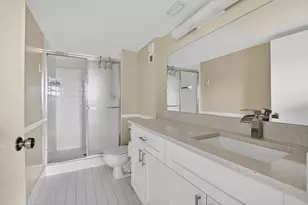 2236 N Cypress Bend Dr, Pompano Beach, FL 33069 - Photo 17