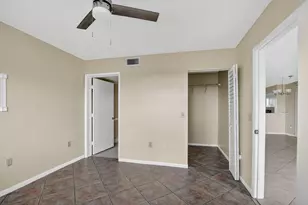 2236 N Cypress Bend Dr, Pompano Beach, FL 33069 - Photo 15