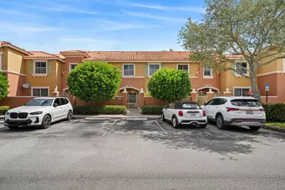 717 SW 107th Avenue #2203, Pembroke Pines, FL 33025 - Photo 1
