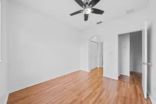 717 SW 107th Ave, Pembroke Pines, FL 33025 - Photo 17