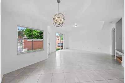 717 SW 107th Avenue #2203, Pembroke Pines, FL 33025 - Photo 3