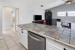 231 SE 9th St, Dania Beach, FL 33004 - Photo 27