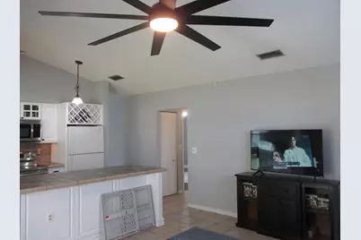 231 SE 9th Street, Dania Beach, FL 33004 - Photo 11