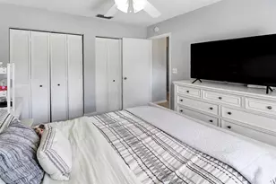 231 SE 9th St, Dania Beach, FL 33004 - Photo 25