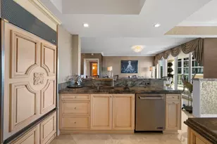 411 N New River Dr E, Fort Lauderdale, FL 33301 - Photo 13