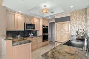 411 N New River Dr E, Fort Lauderdale, FL 33301 - Photo 13