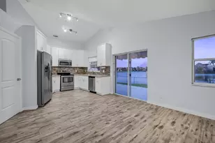 18510 NW 22nd St, Pembroke Pines, FL 33029 - Photo 9