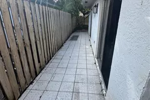 814 SW 12th Pl, Fort Lauderdale, FL 33315 - Photo 29