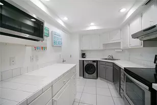 2400 Presidential Way, West Palm Beach, FL 33401 - Photo 5