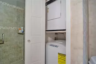 301 Lakeview Dr, Weston, FL 33326 - Photo 23