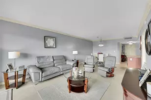 3100 N Palm Aire Dr, Pompano Beach, FL 33069 - Photo 15