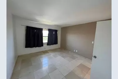 4311 Crystal Lake Drive #421, Pompano Beach, FL 33064 - Photo 9