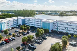 4311 Crystal Lake Dr, Deerfield Beach, FL 33064 - Photo 5