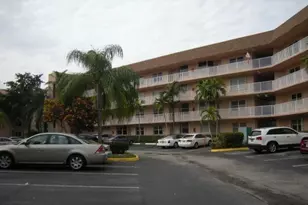 2521 NW 104th Ave, Sunrise, FL 33322 - Photo 3