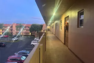 9821 Sunrise Lakes Blvd, Sunrise, FL 33322 - Photo 15