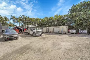 4860 SW 61st Ave, Davie, FL 33314 - Photo 33