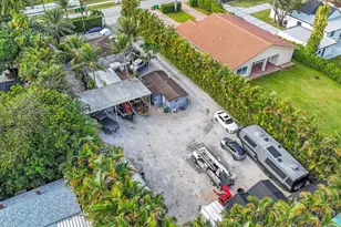 4860 SW 61st Ave, Davie, FL 33314 - Photo 43