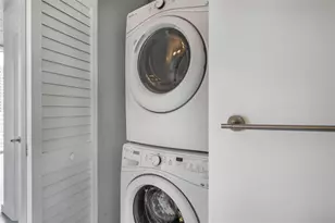 151 SE 1st St, Miami, FL 33131 - Photo 5