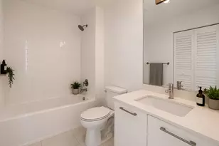 151 SE 1st St, Miami, FL 33131 - Photo 5