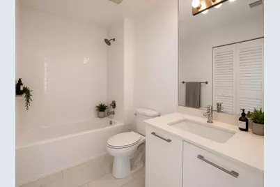 151 SE 1st Street #608, Miami, FL 33131 - Photo 5