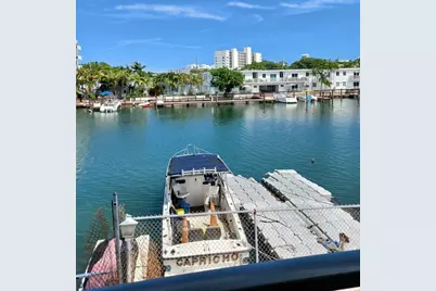 8001 N Crespi Boulevard #2c, Miami Beach, FL 33141 - Photo 5
