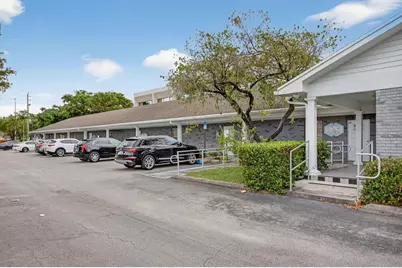 7471 W Oakland Park Boulevard, Tamarac, FL 33319 - Photo 5