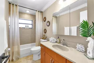 8871 NW 3rd St, Pembroke Pines, FL 33024 - Photo 25