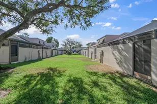 1491 NW 112th Way, Pembroke Pines, FL 33026 - Photo 41