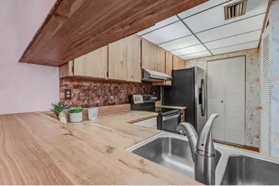 1491 NW 112th Way, Pembroke Pines, FL 33026 - Photo 15